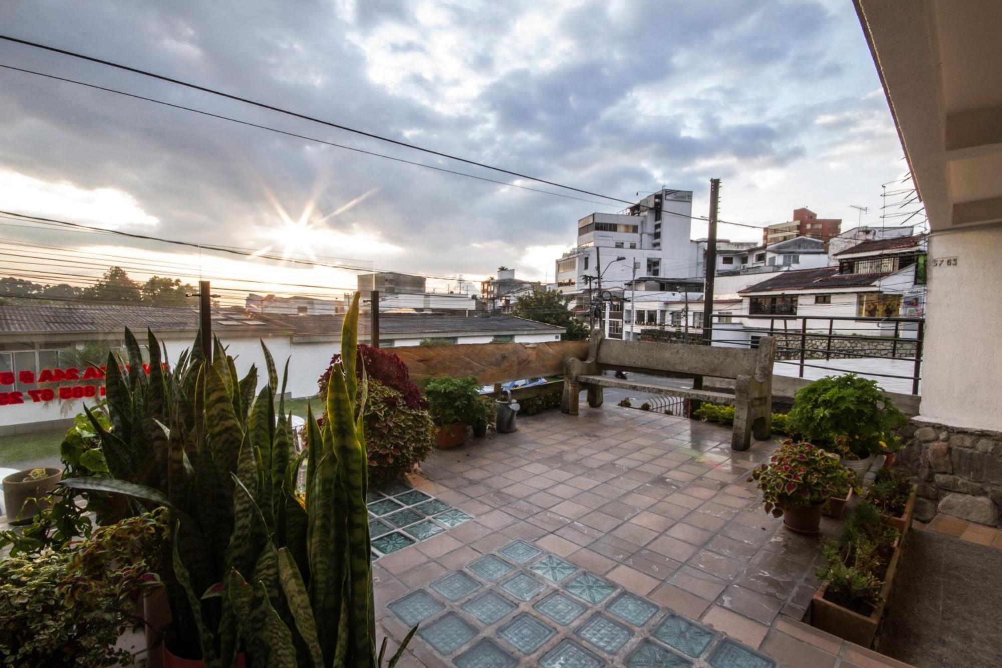 Hostal De La 57 Manizales Exterior photo